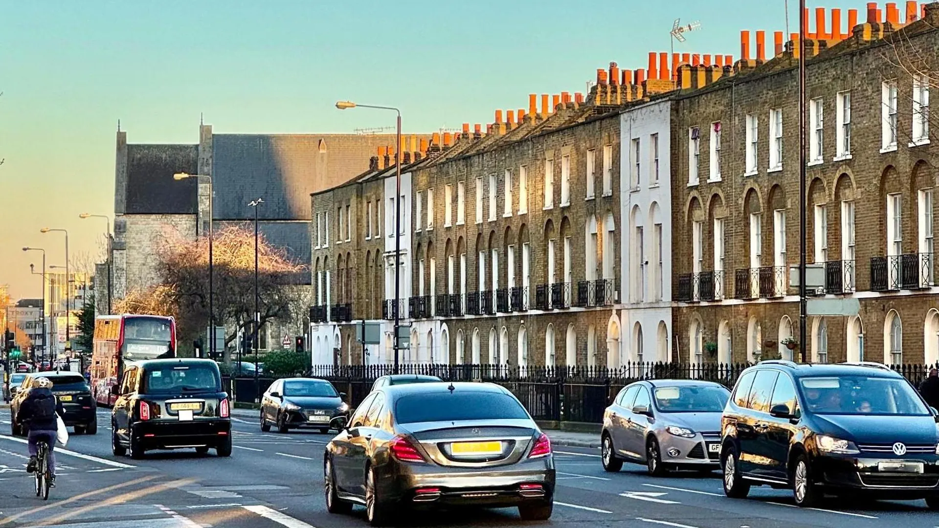Pass The Keys Whitechapel Studio With Balcony London United Kingdom