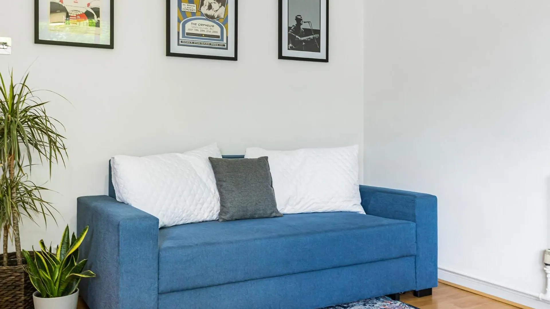 Apartment Pass The Keys Whitechapel Studio With Balcony London