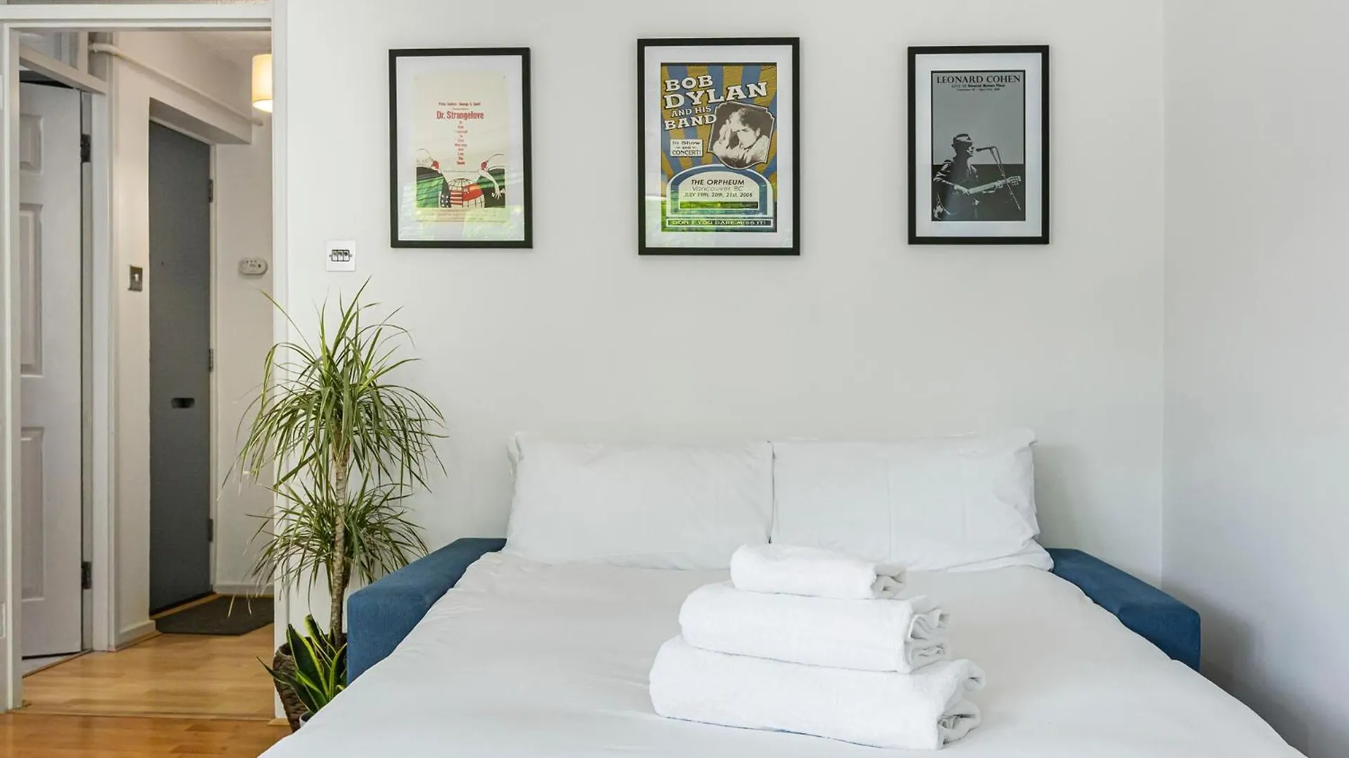 Apartment Pass The Keys Whitechapel Studio With Balcony London
