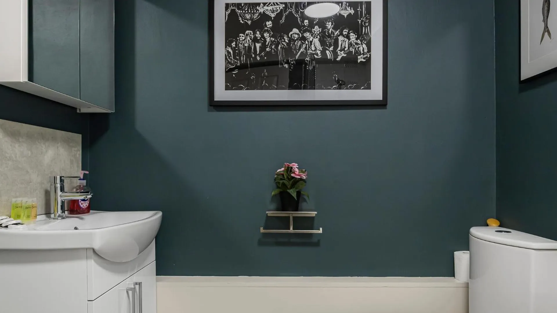 Pass The Keys Whitechapel Studio With Balcony London United Kingdom